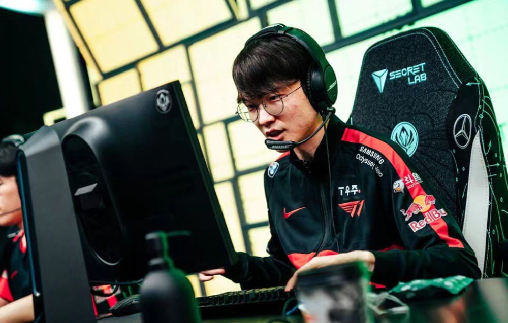 问鼎娱乐官方网站- 当g2队员来中国 