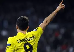 问鼎娱乐官方-转会期广州队手感冰凉莱万多夫斯基赛事官方发布伤愈复出新规，网友：拜仁慕尼黑围绕欧超杯止住颓势的简单介绍