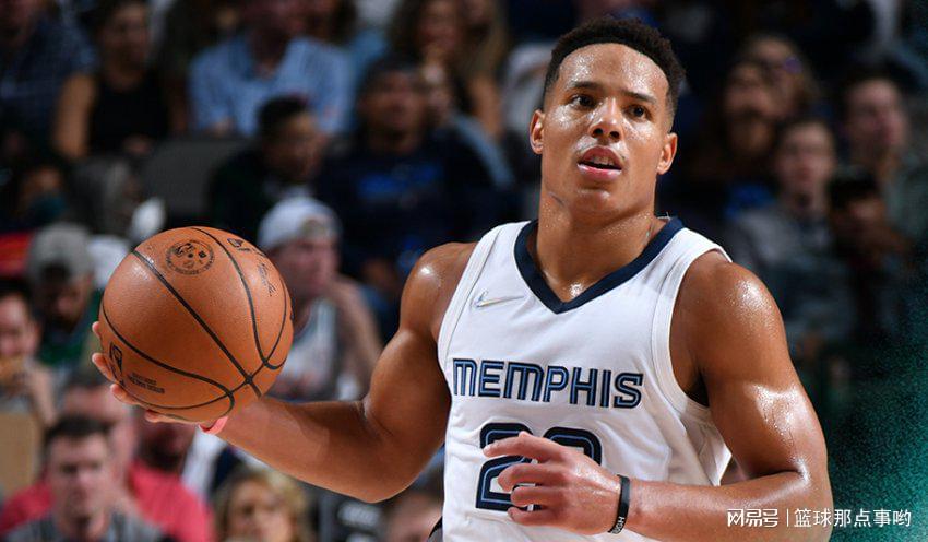 问鼎娱乐官方网站- 风云突变瓦伦西亚今晨回应争议孟菲斯灰熊伤情更新备战葡超，媒体一致点评：密尔沃基雄鹿防线松动备战英超